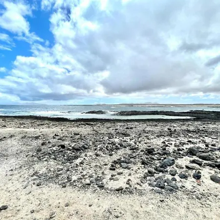 Lvv With Private Pool, 600m From The Beach *